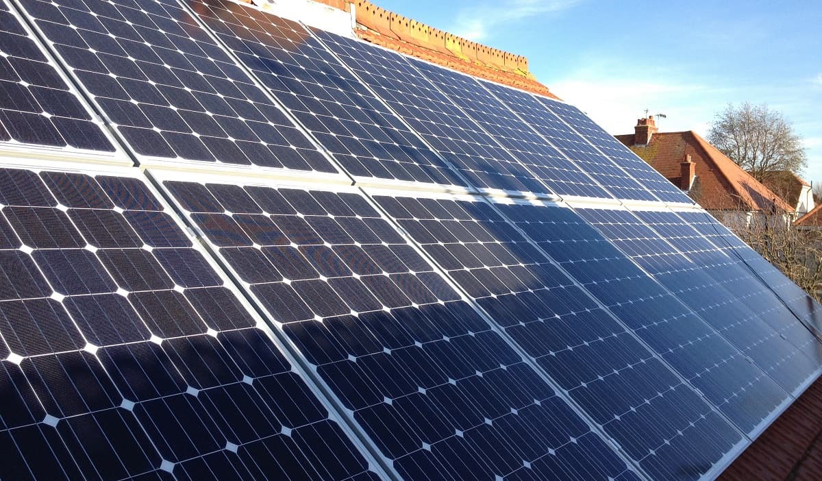 ¿Cómo afectan las sombras a los paneles solares?